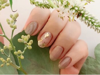 マニペディ ザ サロン 虎ノ門ヒルズステーションタワー店/大人シンプルジェルネイル￥8800