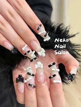 ネコ(Neko)/白黒ワンホンネイル　長さだし