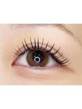 ナチュラル上品な目元にしたい