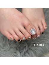 ダリア(Daria)/冬のフットネイル