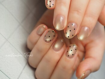 トノワ 目白(Tnoi)/大人可愛いドットネイル