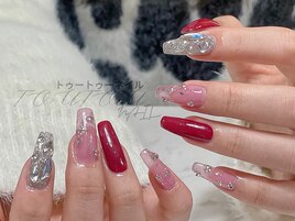 キラキラ埋め尽くしネイル