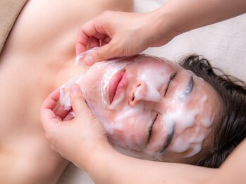 小顔フェイスラボ 神戸元町店(小顔 Face Labo.)の写真/≪最強小顔&つるツヤ美肌へ導くスペシャルメニュー＊。≫角栓や毛穴も撃退して自分史上最高の盛れ顔に♪*