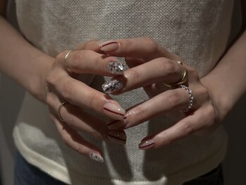 ペペ バイ オカバ 伏見店(PEPE by okaba)/オシャレな人は爪に差し色を