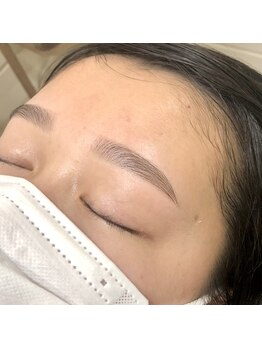 ライラ(Lila)/【アイブロウ】ナチュラル