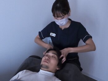 癒し～ぷ 熊本店の写真/＼話題の極楽睡眠ドライヘッドスパ／水やオイルを使用せず頭の筋肉を揉みほぐすオ-ルハンドの本格マッサ-ジ