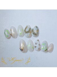 華やか巳年ネイル