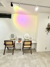 マツエク/まつげパーマ/パリジェンヌ/眉毛/LED etora吉祥寺/店内雰囲気/メイクブース