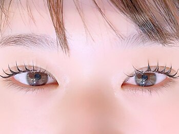 アイテム 阪急淡路駅西口店(eyetem)の写真/【パッチリ目元に】まつ毛パーマ/パリジェンヌラッシュリフト 自まつげに優しい美容液成分配合☆/阪急淡路