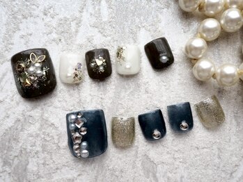 ネイル マテリア 池袋店(Nail Materia)の写真/足元はきらきら印象深く【マグネット/オーロラフット¥6000/初回オフ込】価格に対するクオリティに大満足◎