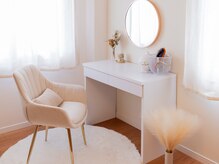 ウッタ(utta)の雰囲気（施術後はドレッサーでお化粧なおしを!）