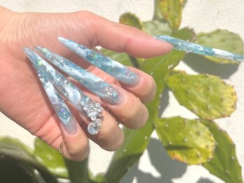 オニカネイル 表参道(ONIKA nail)の写真/【スカルプ対応♪】長さだしで綺麗なフォルムを演出☆季節に合うカラーデザインもご用意◎