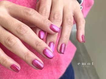 エモット(emot)/マグネットネイル