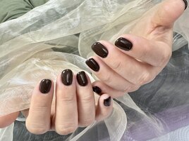 チョコ色に黒スートン