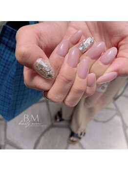 ビューティームーン(beauty moon)/ピンクベージュ×ガラスネイル