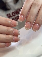 モアネイルズ(MORE-NAILS)/ショートネイル×チーク×マグ