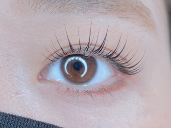 ミイアイラッシュ(mii eyelash)の写真/【くるっと丸みのあるまつげカール♪】丁寧なカウンセリングで理想の目元×満足の仕上がりをお届け★
