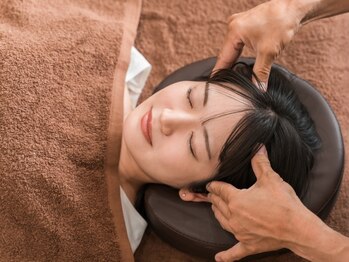 よしなが整体院の写真/【姿勢診断付】ドライヘッドスパ&首肩・肩甲骨ほぐし☆首肩こりや天候などからくる頭痛等の悩みを軽減！