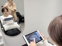 クリニカル ウェットヘッドスパ サクラ 横浜店(SAKURA)の雰囲気(施術前後の頭皮の状態を見ながらカウンセリング♪)