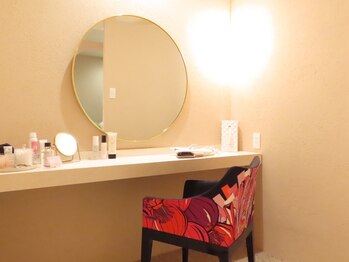 ローズドゥシャロン(Rose de CHALON)/ドレッサー完備でお出かけ前も◎