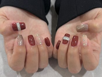 ローラン(LORAN)/大人っぽい上品なネイル