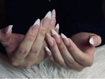 ネイルサロン アール(NAIL SALON R)の写真/【美しいフォルムで長さを出したい方!】最短1時間の施術で理想のロングネイルに★