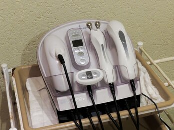 アズ 志村坂上店(A/Z)の写真/プロのシェービングと合わせて本格EMSを導入！たるみ、フェイスラインを集中リフトアップケア◎