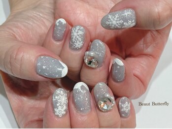 ネイルサロンスクール ビュートバタフライ 町田店(BEAUT BUTTERFLY)の写真/シンプルながらも上品で華やかな仕上がりに。相模大野・町田エリアで長く愛されている正統派の老舗サロン♪