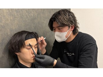 プラチナムブロウ 長岡(PLATINUM BROW)/眉毛施術風景