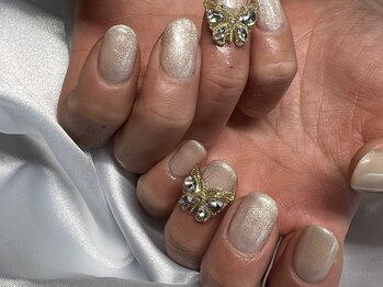 ソロルル ネイル(Sororuru Nail)/マグネット ビジューネイル