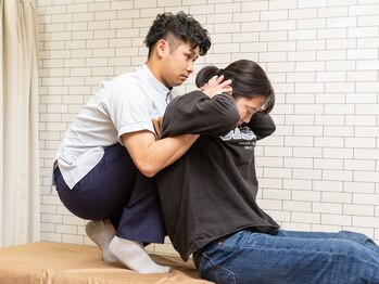 はぴねす鍼灸整骨院 玉造院/骨格矯正