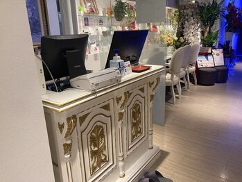 イーリバイブ 新宿東口店/エントランス