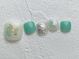キラキラフットネイル☆