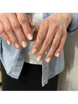 ホワイト×ゴールド