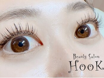 フック(HooK)の写真/【フラットラッシュ120本￥5000/上まつげパーマ￥3850】下がりまつ毛などお悩みを解消♪パリジェンヌも有◎