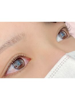 ナチュラル上品な目元にしたい