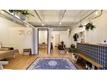 てらの鍼灸院 整体院の雰囲気（ナチュラルテイストで、落ち着いた院内作りをしております。）