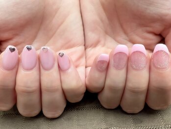 プラハネイル(+HER 美甲)/アシメ☆フレンチ×ハートネイル