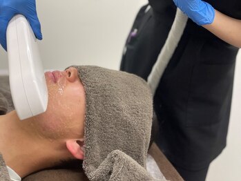 ヴェリアス(VARIOUS)の写真/【口周りのヒゲ脱毛¥3,500～】毎日のひげ剃りの手間や肌荒れリスクを減らして、清潔感のあるお肌に♪