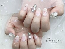エミュー(Emieux)/いちごミルクネイル