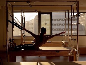 カルム ピラティススタジオ 錦糸町店(KALM pilates studio)/効率的に鍛えて理想的な姿勢に
