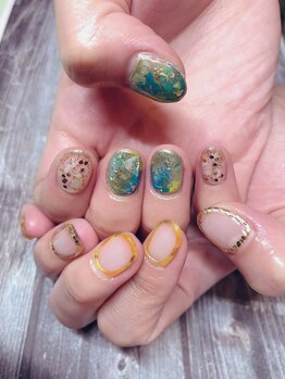 ピピランチェ(PIPIRANCHE)/欲張りアシメネイル