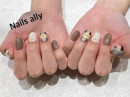 チェック柄×ブラウン×秋ネイル