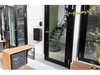 ロコ 清澄白河店(ROCO)/サロン入り口です