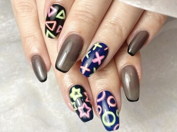 ヘアーアンドネイル ルシア(Hair&Nail Lucia)/ネオン管ネイル
