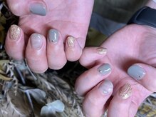ソロルル ネイル(Sororuru Nail)/淡いブルー ニュアンスミラー
