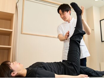 リコア鍼灸接骨院 国際通り(ReCORE鍼灸接骨院)/ストレッチで筋肉を緩める☆