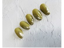 フレイムス アイラッシュ アンド ネイル(FRAMES)/シンプルピスタチオミラーネイル