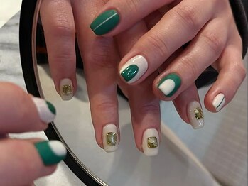 ラグゼ 高林店(Luxxe)/グリーンニュアンス