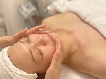 メナードフェイシャルサロン 宮の沢/お顔いきいきマッサージ